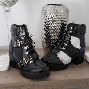 eyelet will survive chunky boot